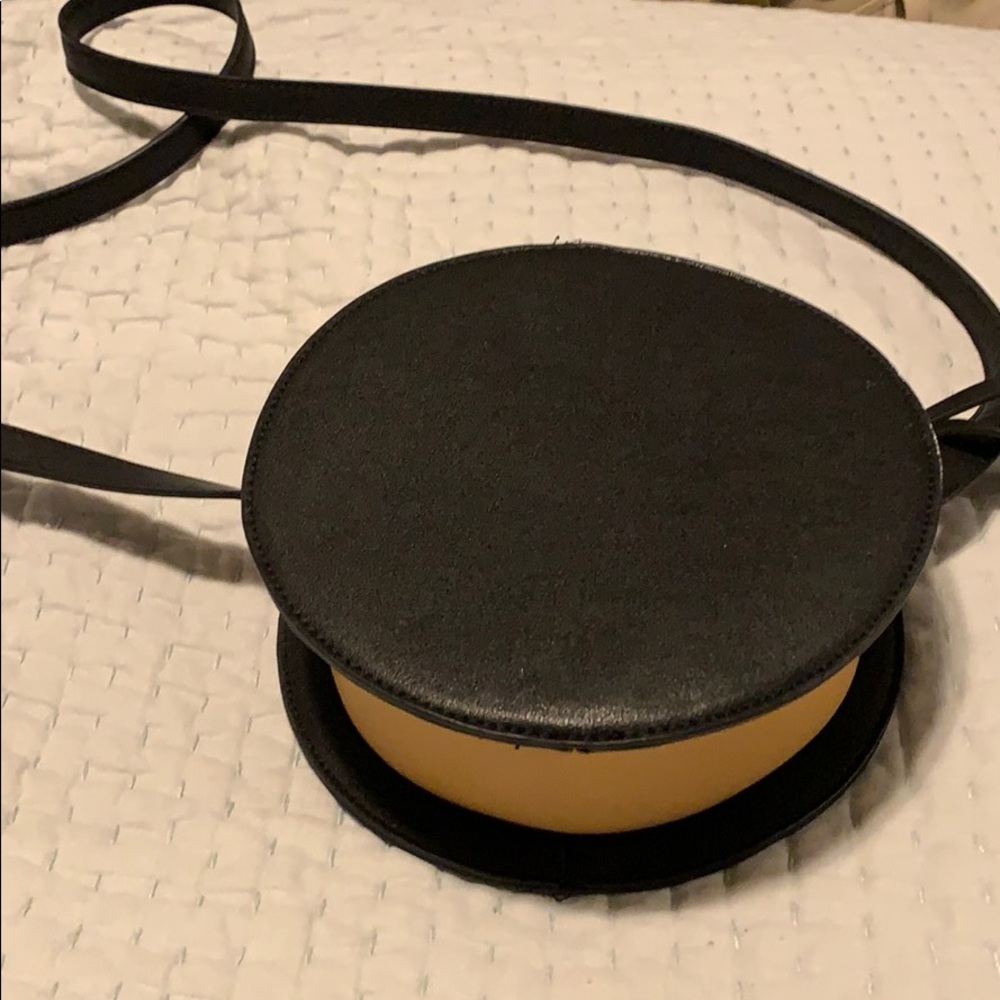 Round purse